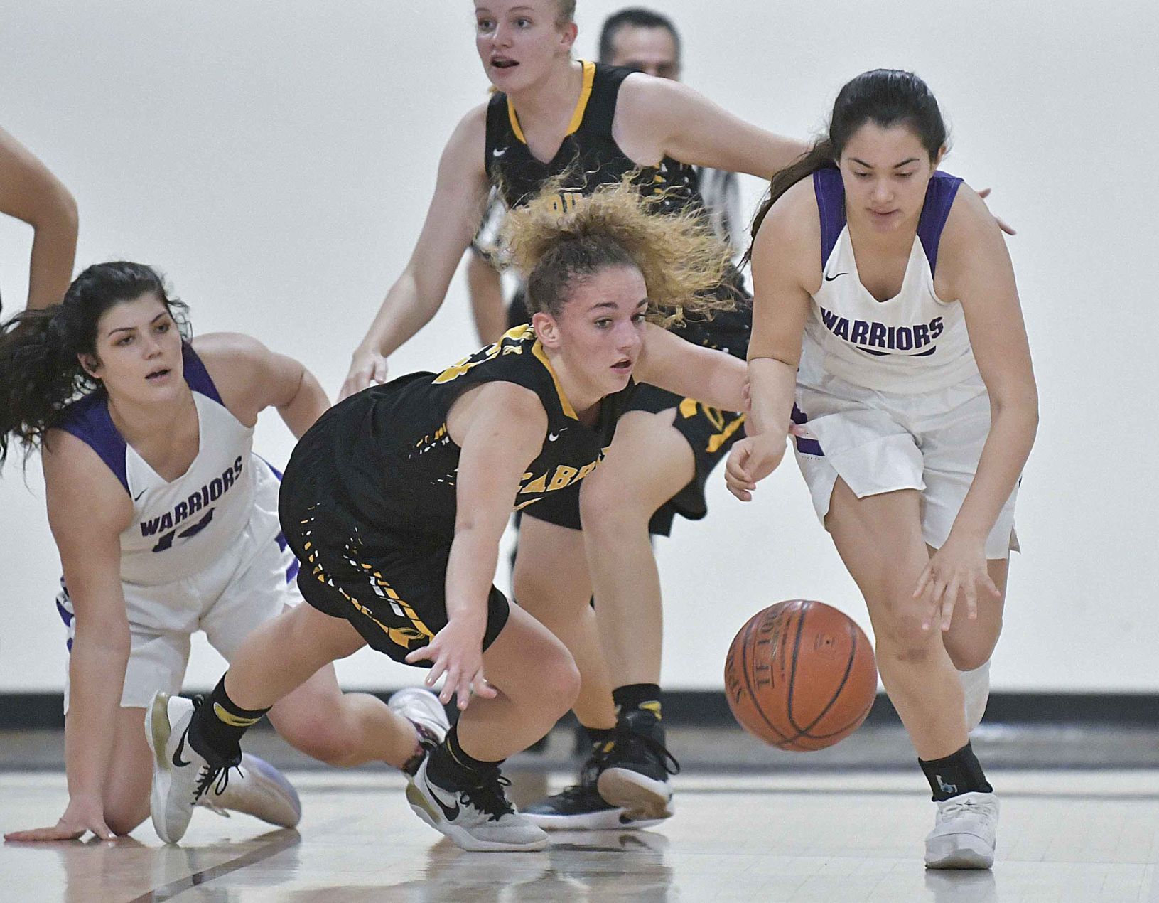 122817 CHS Righetti g basketball 01.jpg